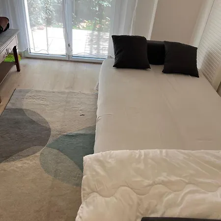 Cosy, A 2 Pas Rer A Et E Apartment